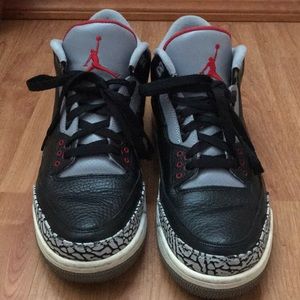2011 Air Jordan 3 Black Cement